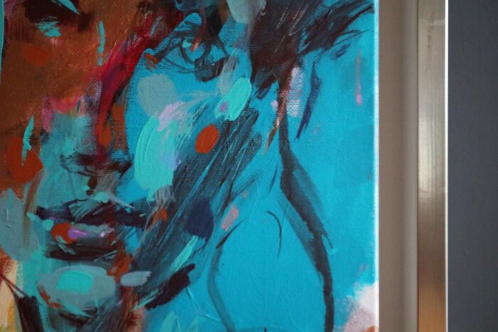 Dreamin Blue , Małgorzata Sęk Obraz ręcznie malowany, abstrakcja na płótnie, mały format. Kobieta na obrazie. Obraz w ramie. Idealny obraz na prezent dla kobiety.